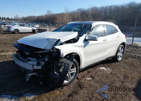 2016 Mercedes-Benz Gla 250 z USA, uszkodzony, nr VIN WDCTG4EB7GJ224889